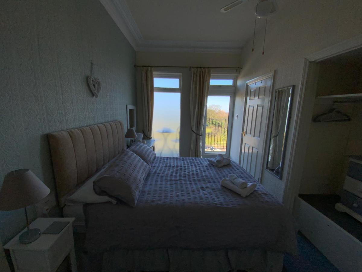 سكيغنيس The Laurels Hotel المظهر الخارجي الصورة