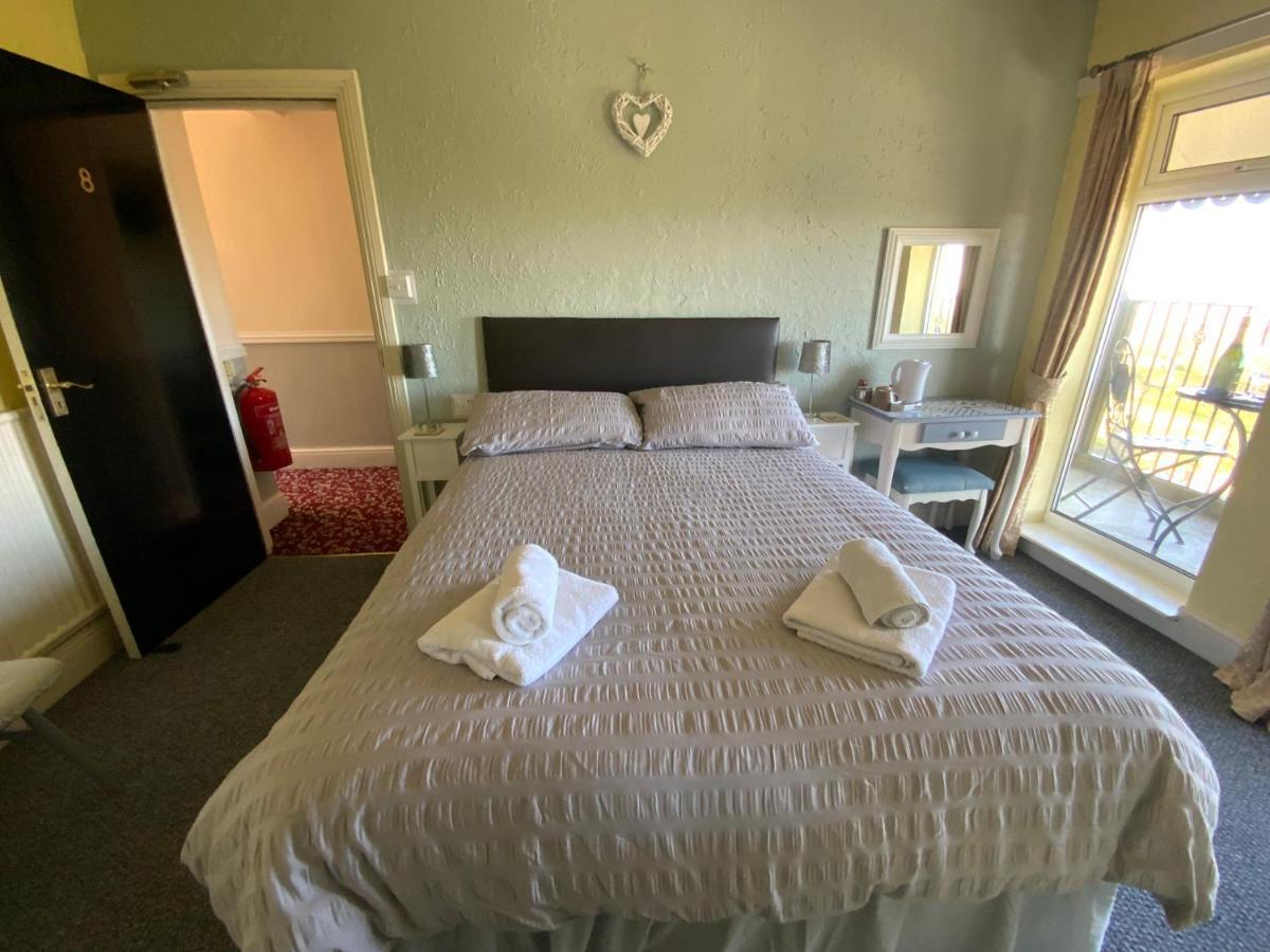 سكيغنيس The Laurels Hotel المظهر الخارجي الصورة