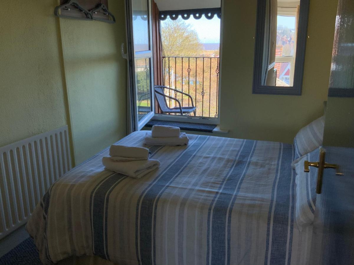 سكيغنيس The Laurels Hotel المظهر الخارجي الصورة