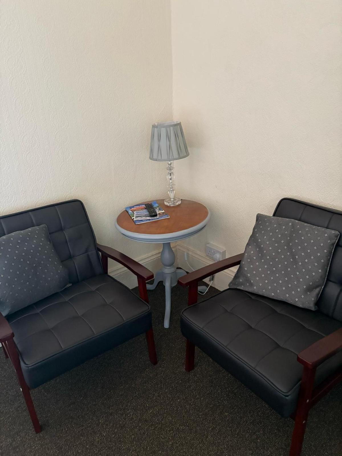سكيغنيس The Laurels Hotel المظهر الخارجي الصورة